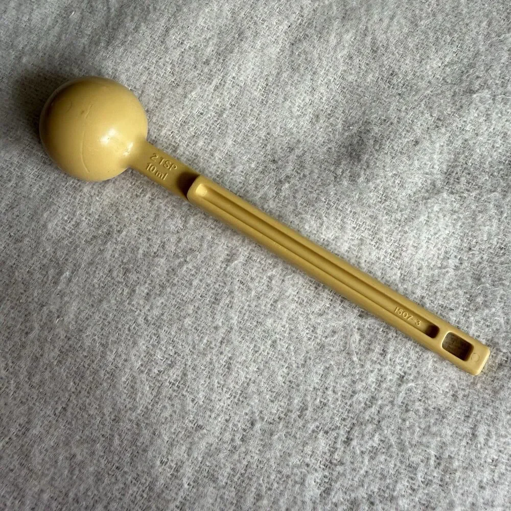 Tupperware 2 tsp 10 mL Honey Spoon Coffee Scoop Butter Yellow Harvest Gold #1507